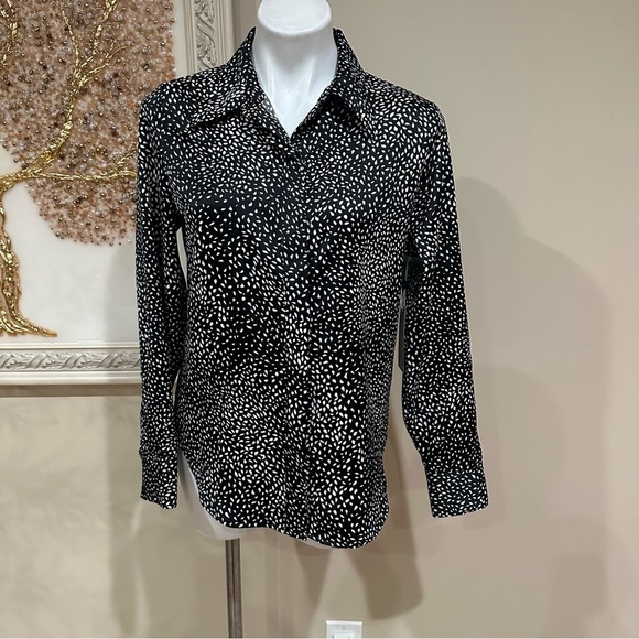 Worthington Black and White Button Down Shirt - Picture 3 of 8